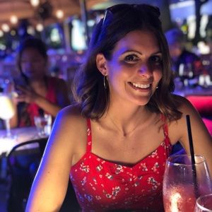 Meet your Posher, Lauren